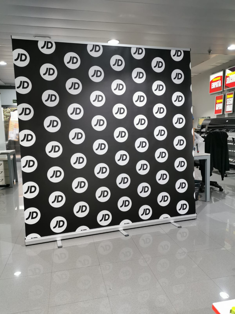 Roll up impreso de 200 × 200 cm en Madrid